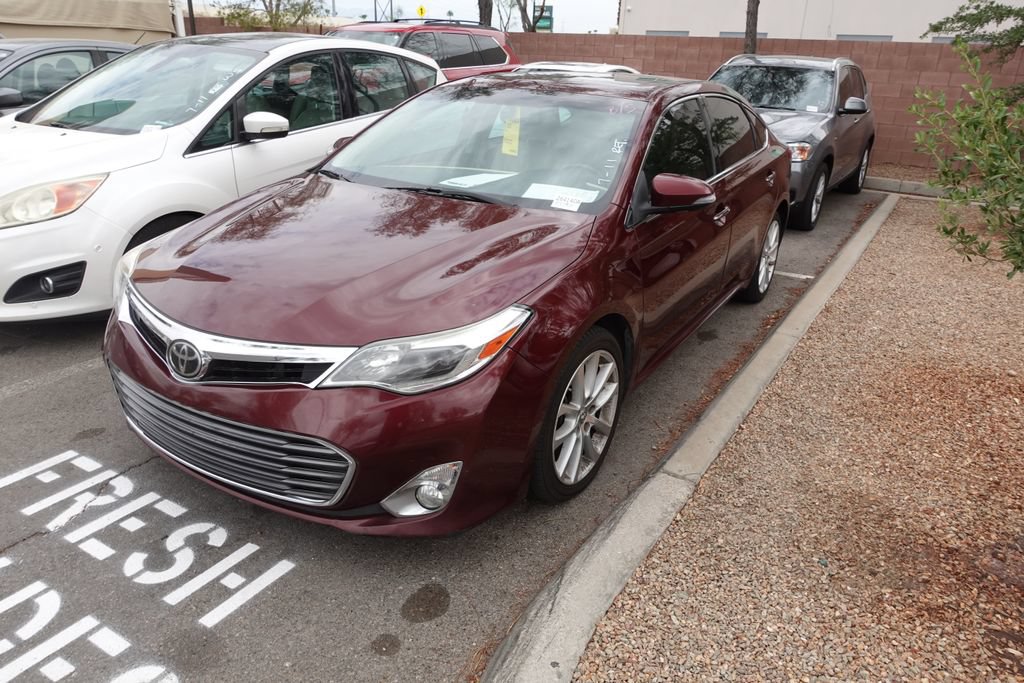 Used 2014 Toyota Avalon Limited w/ Technology Package FWD image 4
