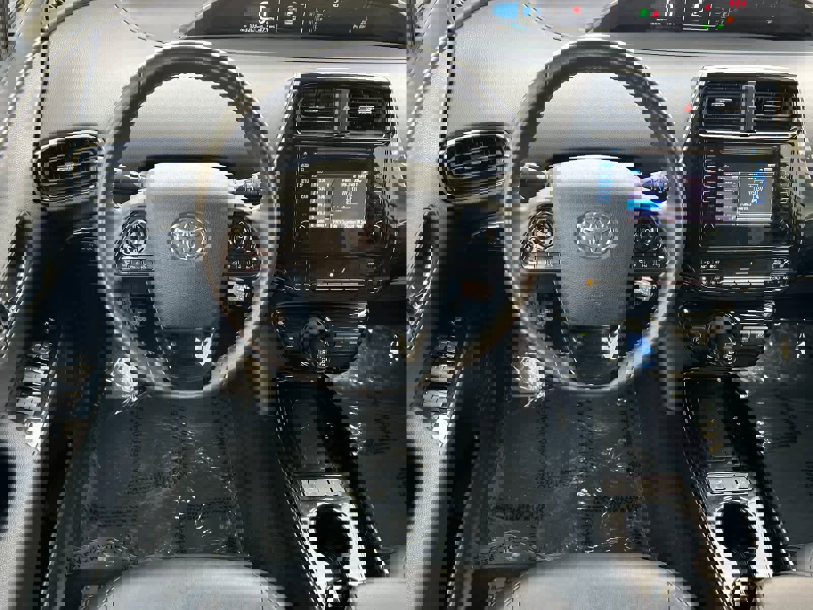 Used 2019 Toyota Prius XLE image 14