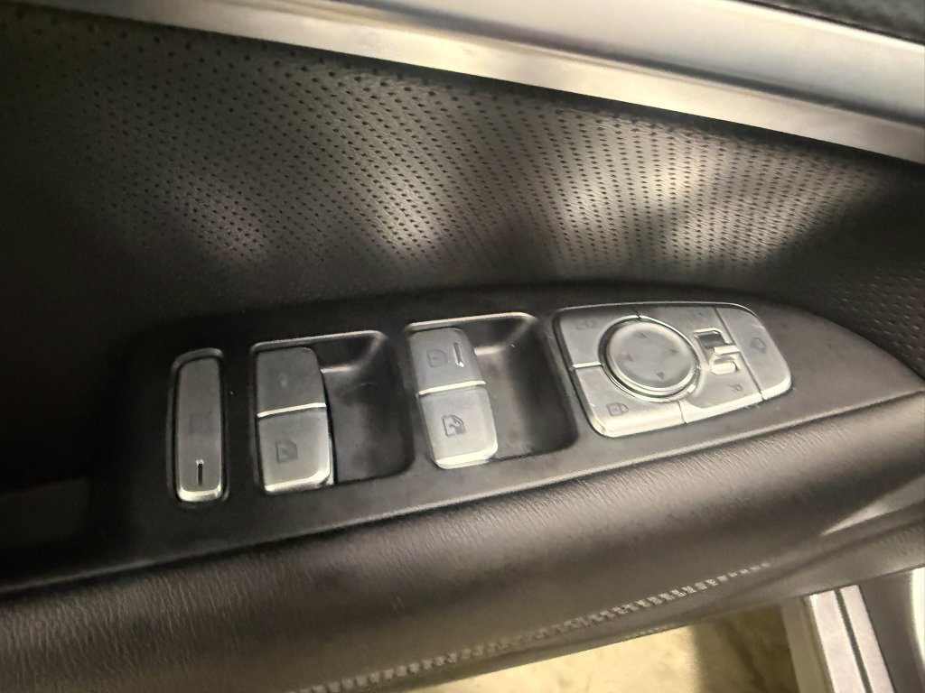 Used 2023 Genesis G70 3.3T AWD/4WD image 24