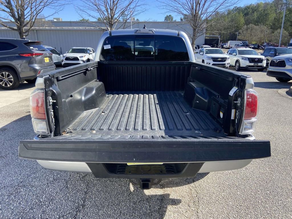 Used 2022 Toyota Tacoma TRD Sport w/ Technology Package image 10