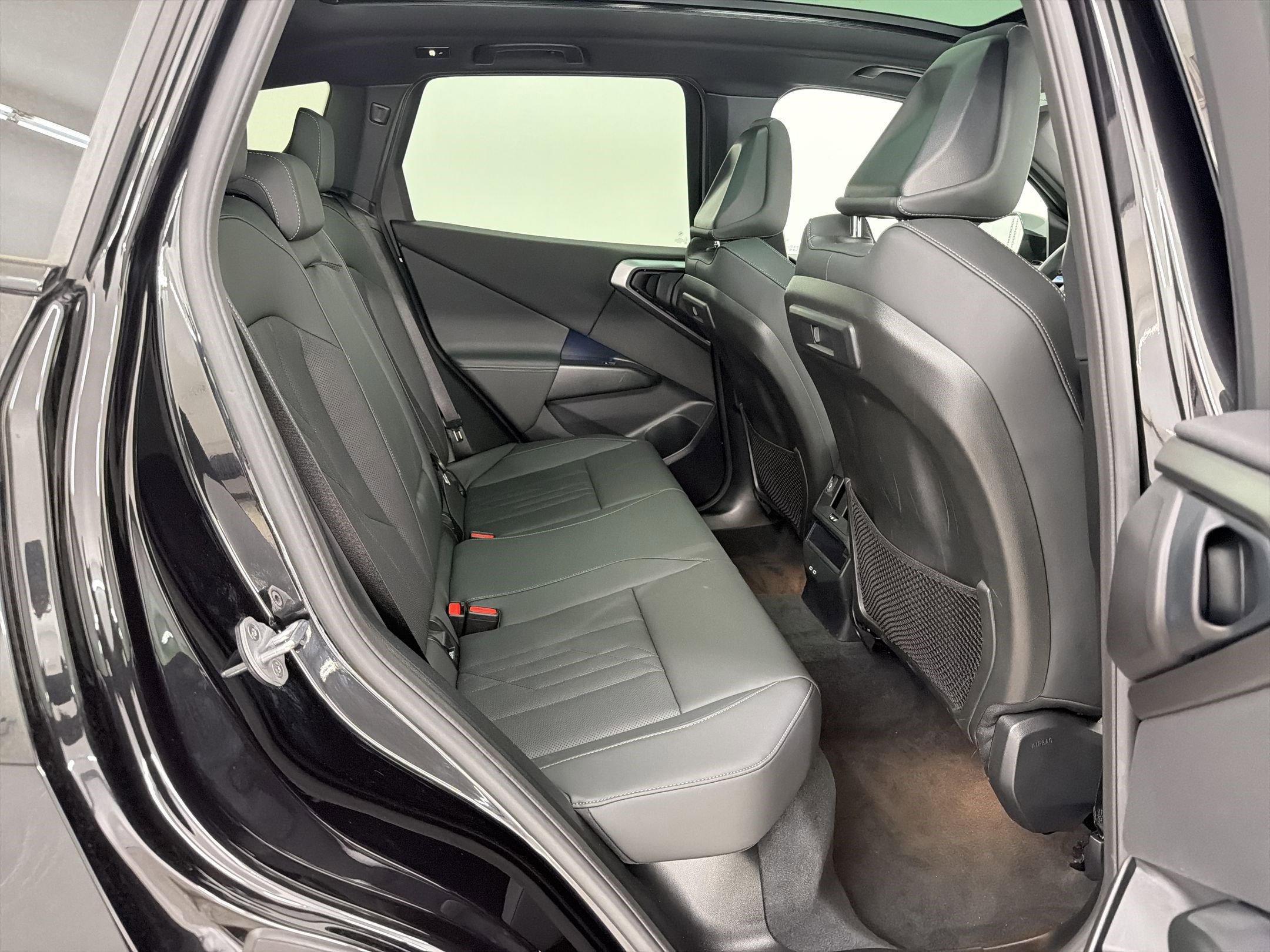 Used 2025 BMW X3 xDrive30i w/ Premium Package image 24