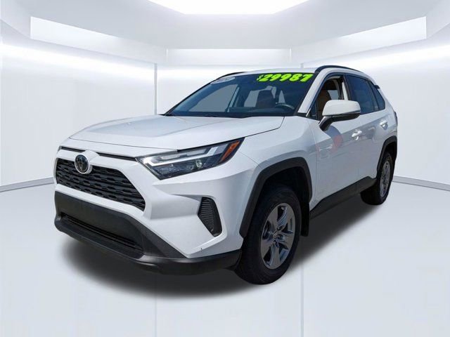 Used 2024 Toyota RAV4 XLE w/ Convenience Package FWD image 8