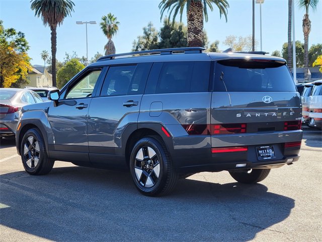 Used 2025 Hyundai Santa Fe SEL image 2