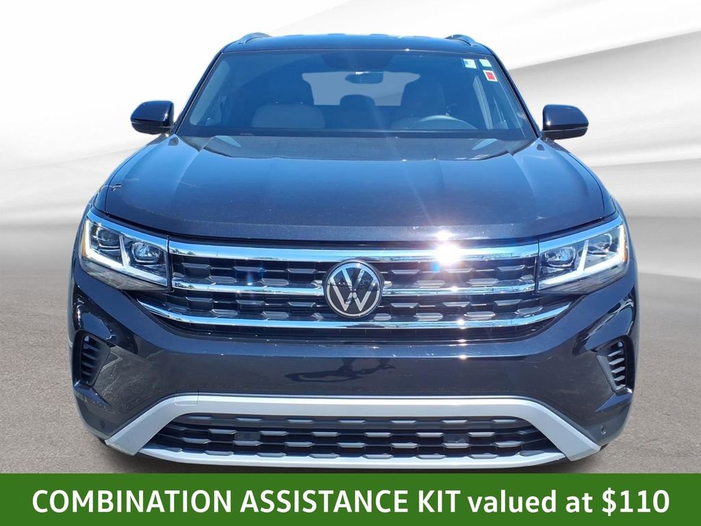 Used 2023 Volkswagen Atlas Cross Sport SE w/ Black Wheel Package AWD/4WD image 9