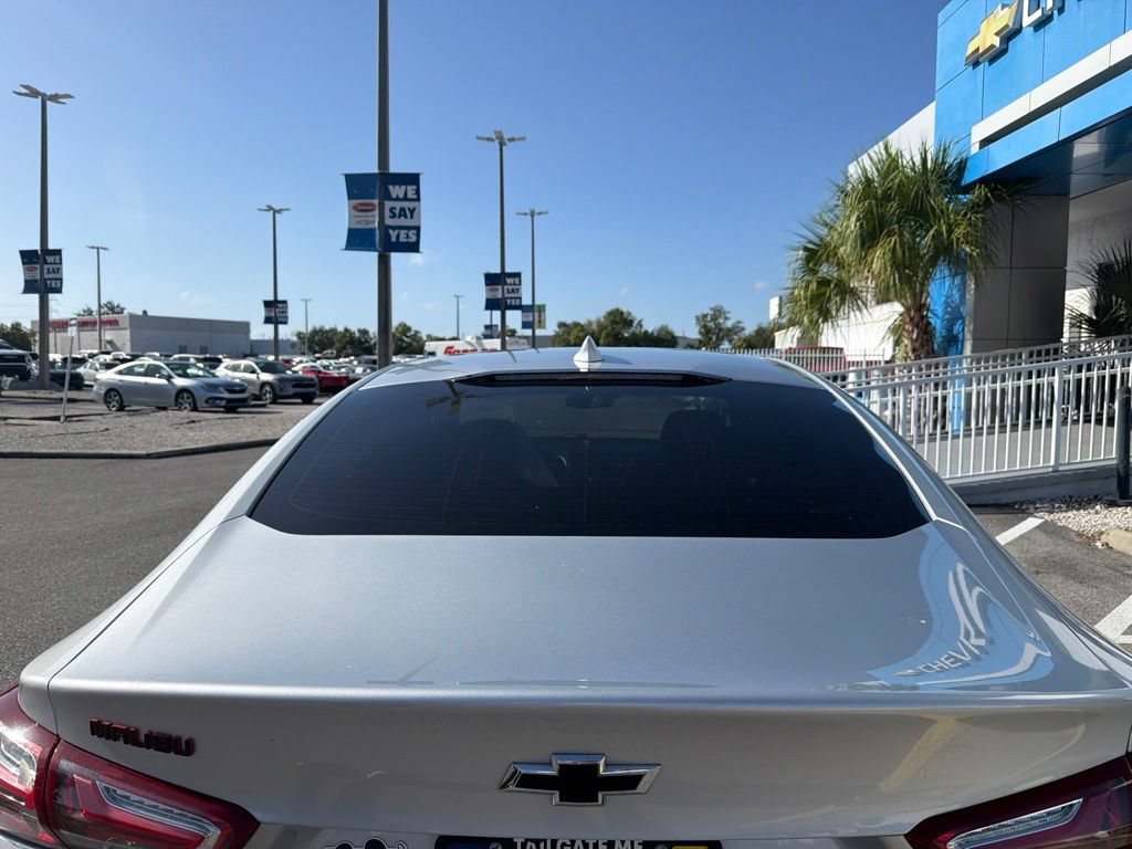Used 2022 Chevrolet Malibu LT w/ Leather Package FWD image 6