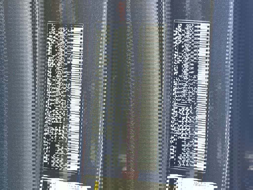 Used 2025 Mercedes-Benz C 300 4MATIC Sedan image 29