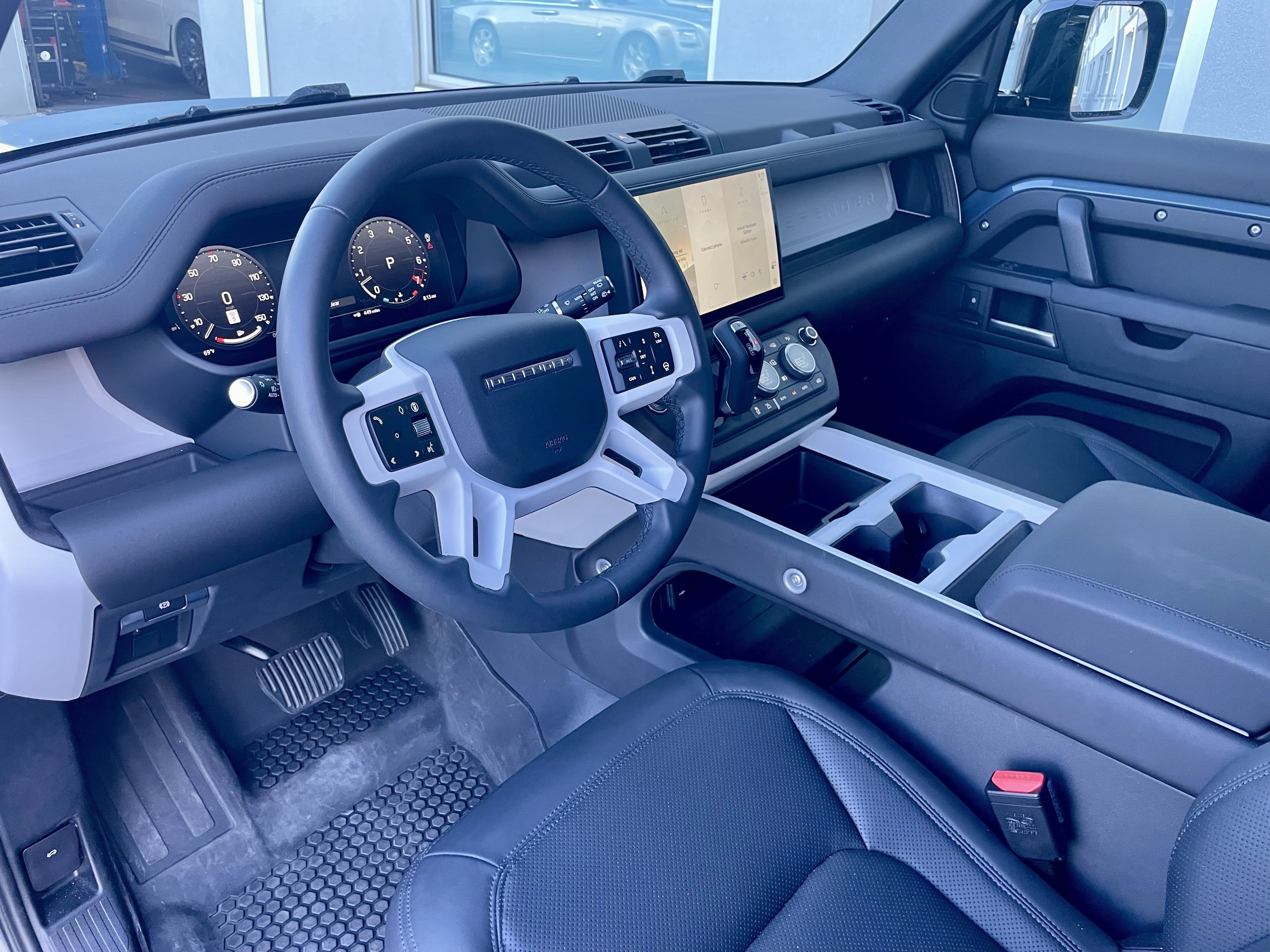 Certified 2025 Land Rover Defender 110 S AWD/4WD image 13