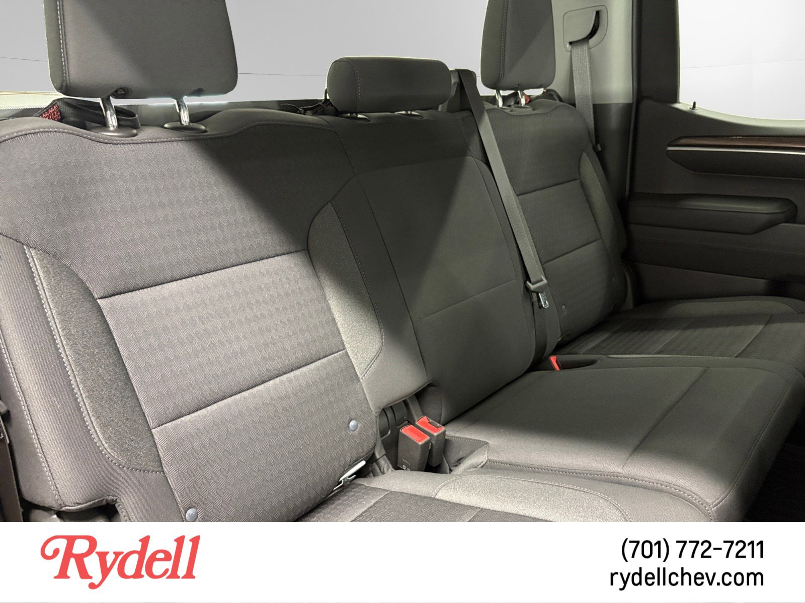 Used 2022 Chevrolet Silverado 1500 LT AWD/4WD image 17