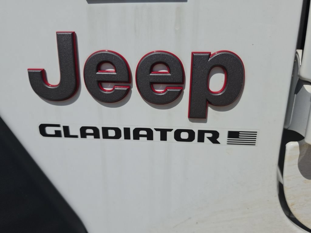 Used 2023 Jeep Gladiator Rubicon w/ Cold Weather Group AWD/4WD image 19