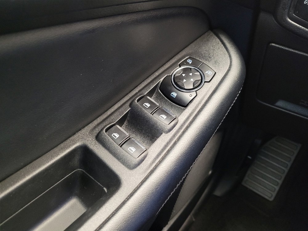 Used 2024 Ford Edge SEL image 27