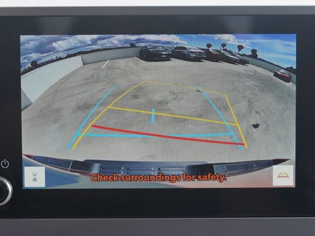 Certified 2025 Toyota Tacoma TRD Off-Road AWD/4WD image 30