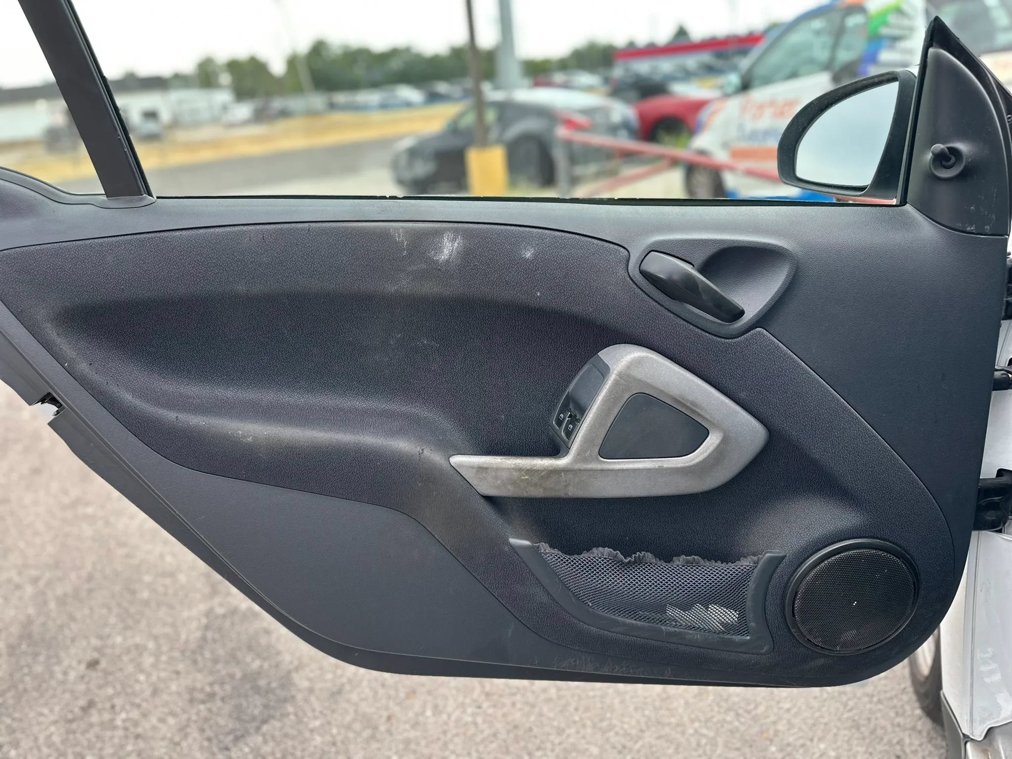 Used 2015 smart fortwo pure RWD image 12