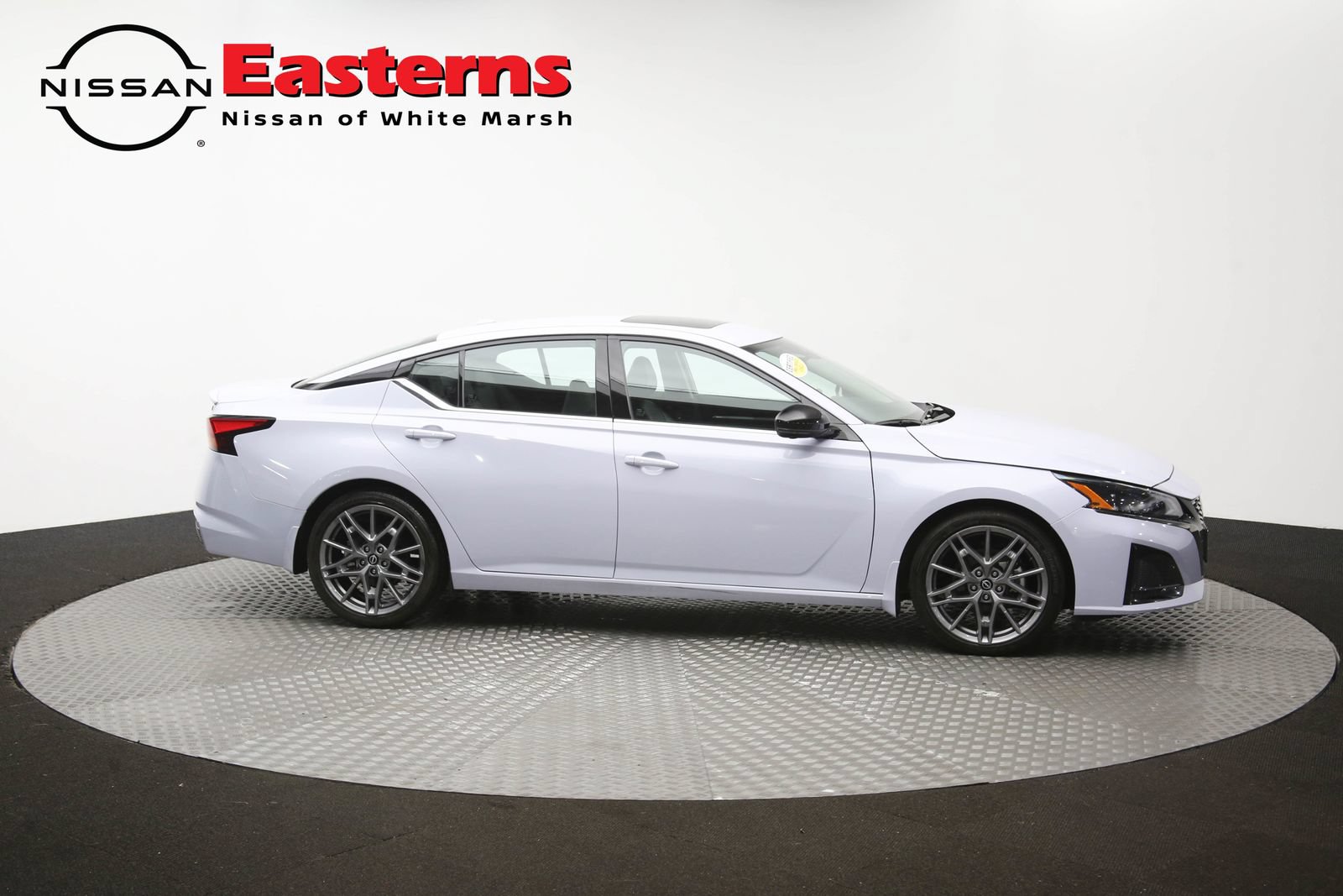 Used 2023 Nissan Altima 2.0 SR FWD image 45
