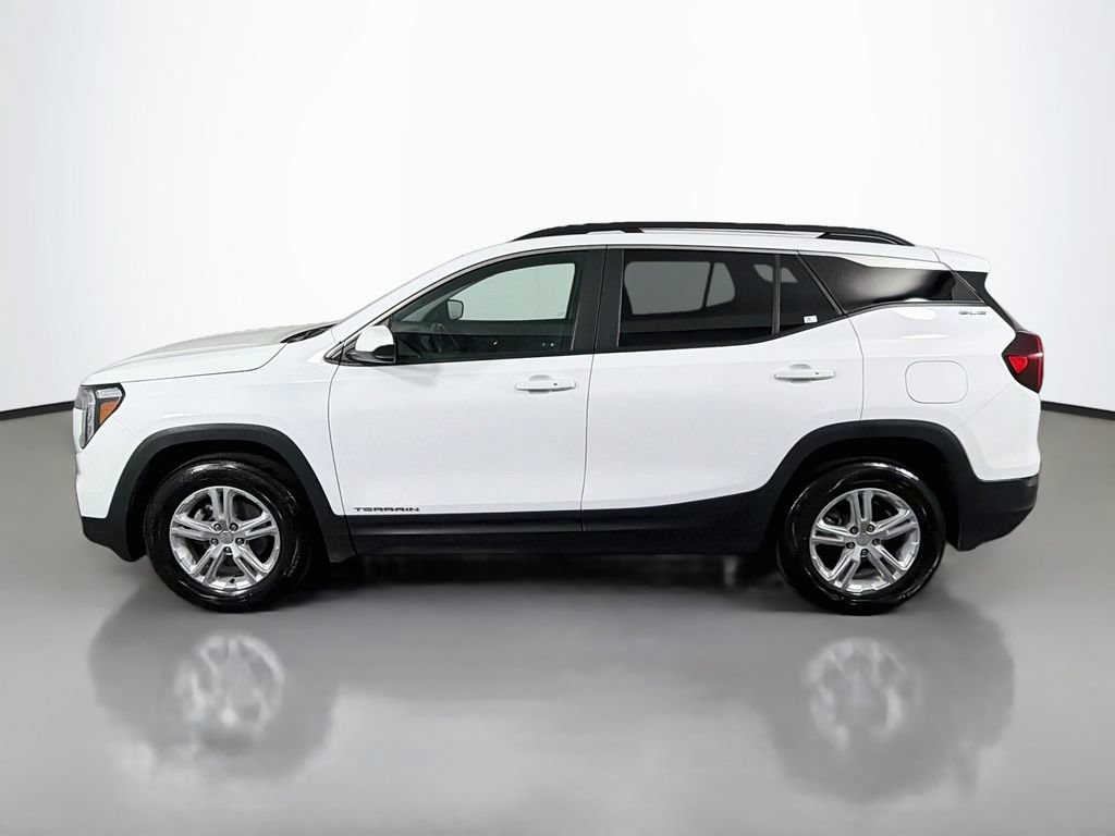 Used 2024 GMC Terrain SLE w/ Driver Convenience Package AWD/4WD image 4