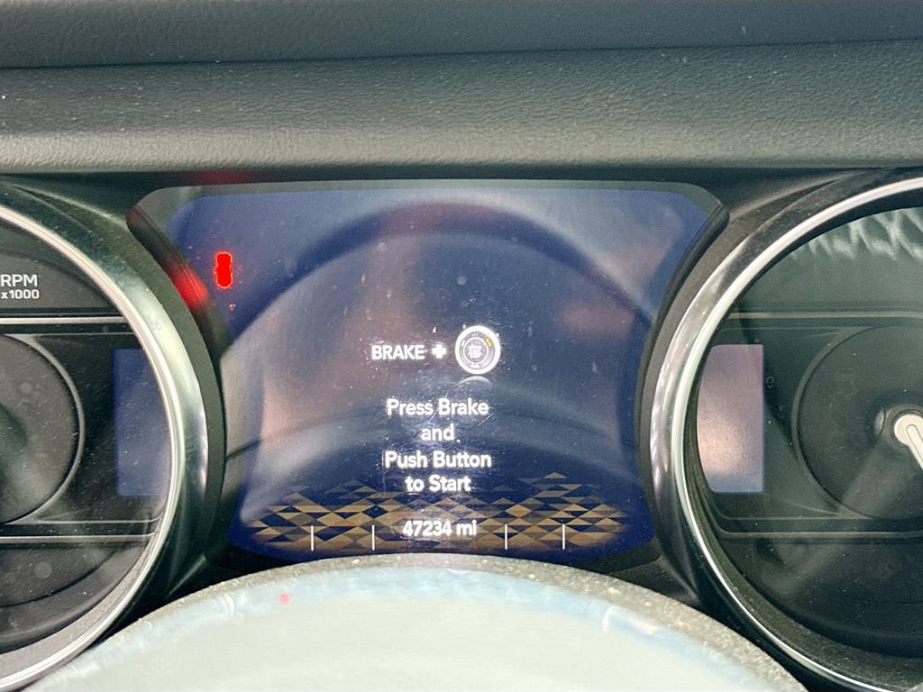 Used 2021 Jeep Wrangler Unlimited Sahara w/ Cold Weather Group image 13