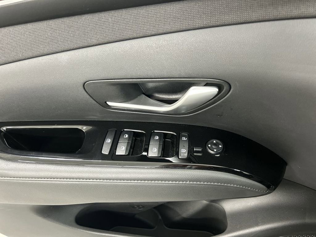 Used 2022 Hyundai Santa Cruz Limited w/ Cargo Package AWD/4WD image 11