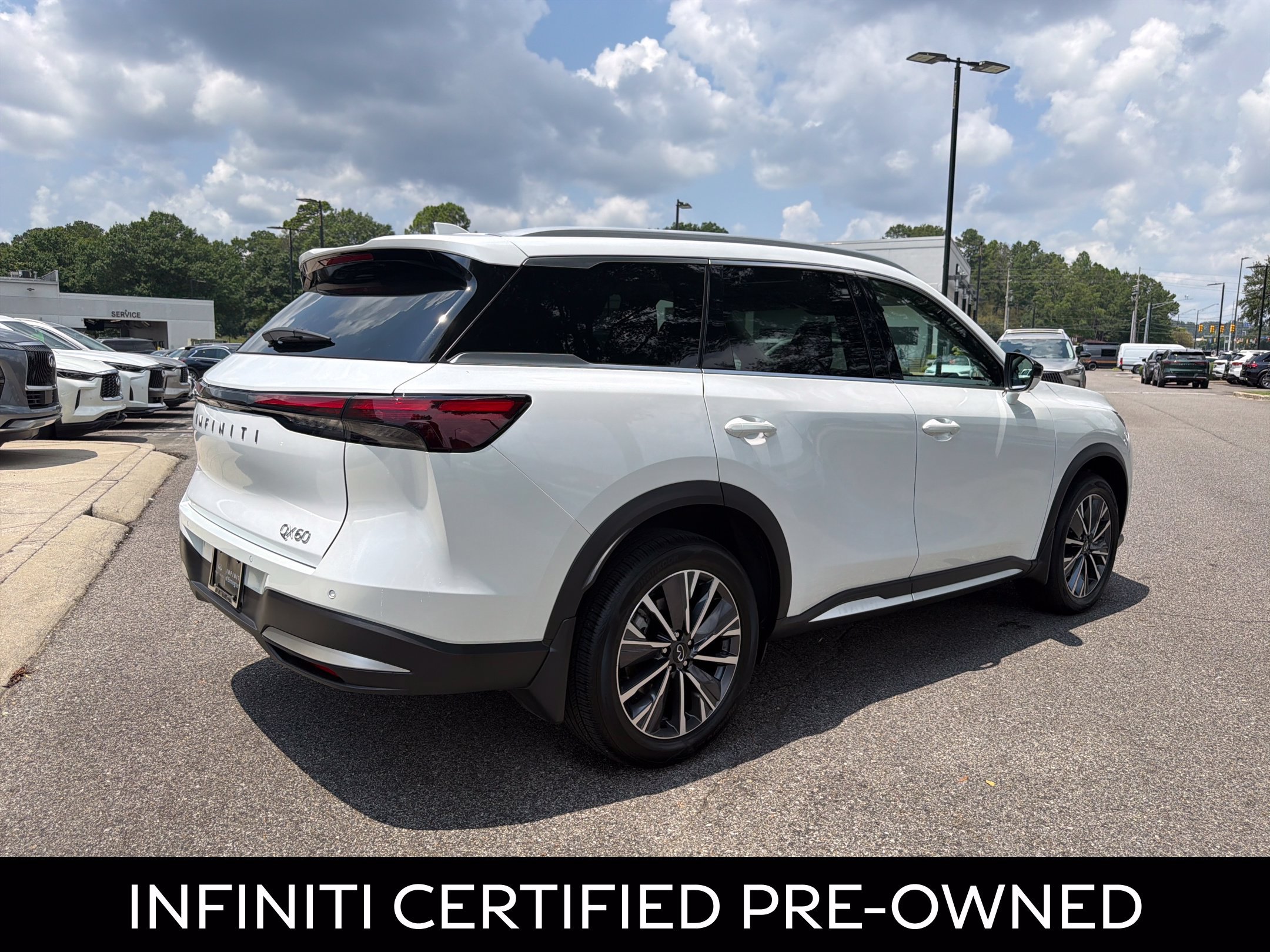Certified 2026 INFINITI QX60 Luxe w/ Cargo Package FWD image 12