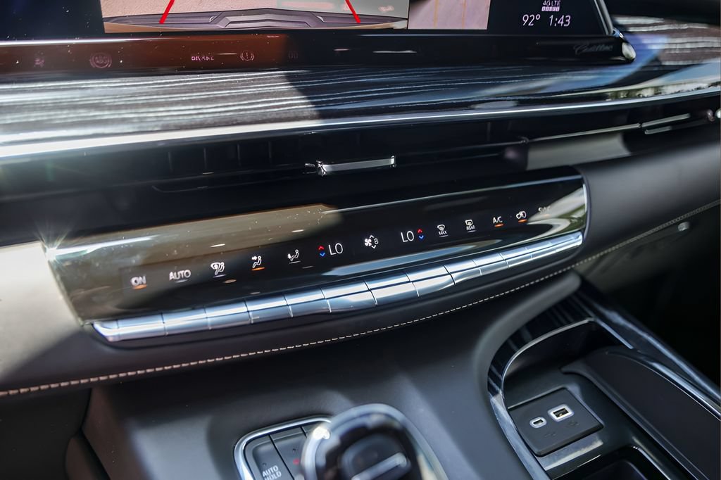 Certified 2023 Cadillac Escalade V AWD/4WD image 18