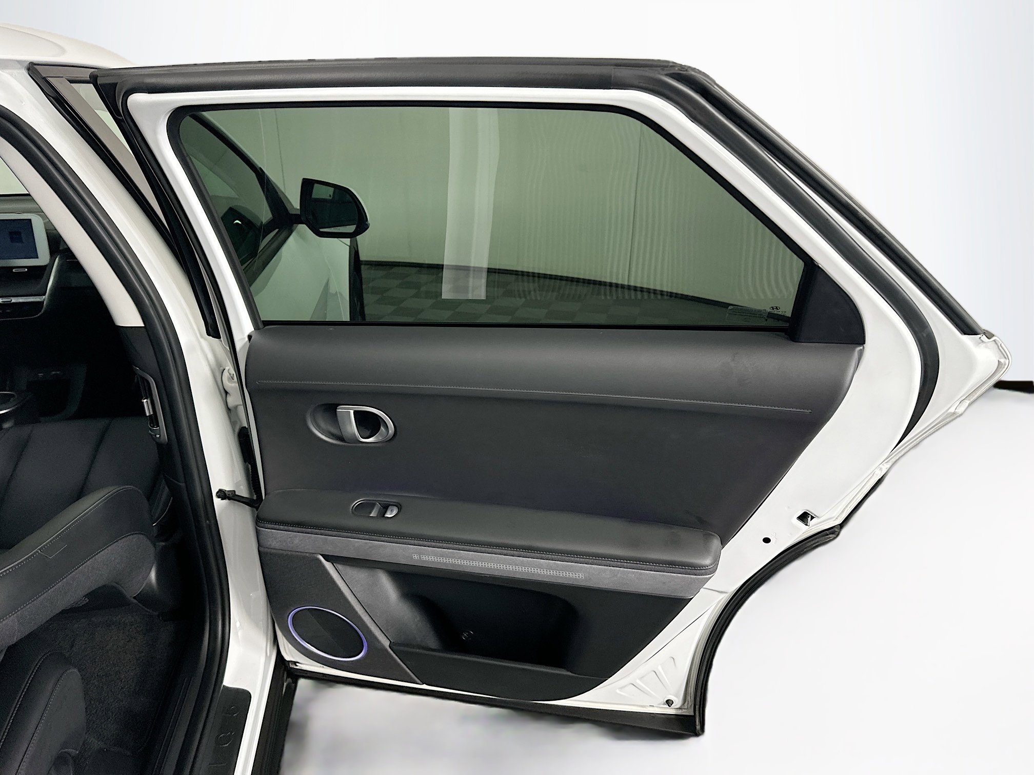 Used 2023 Hyundai Ioniq 5 SEL image 28