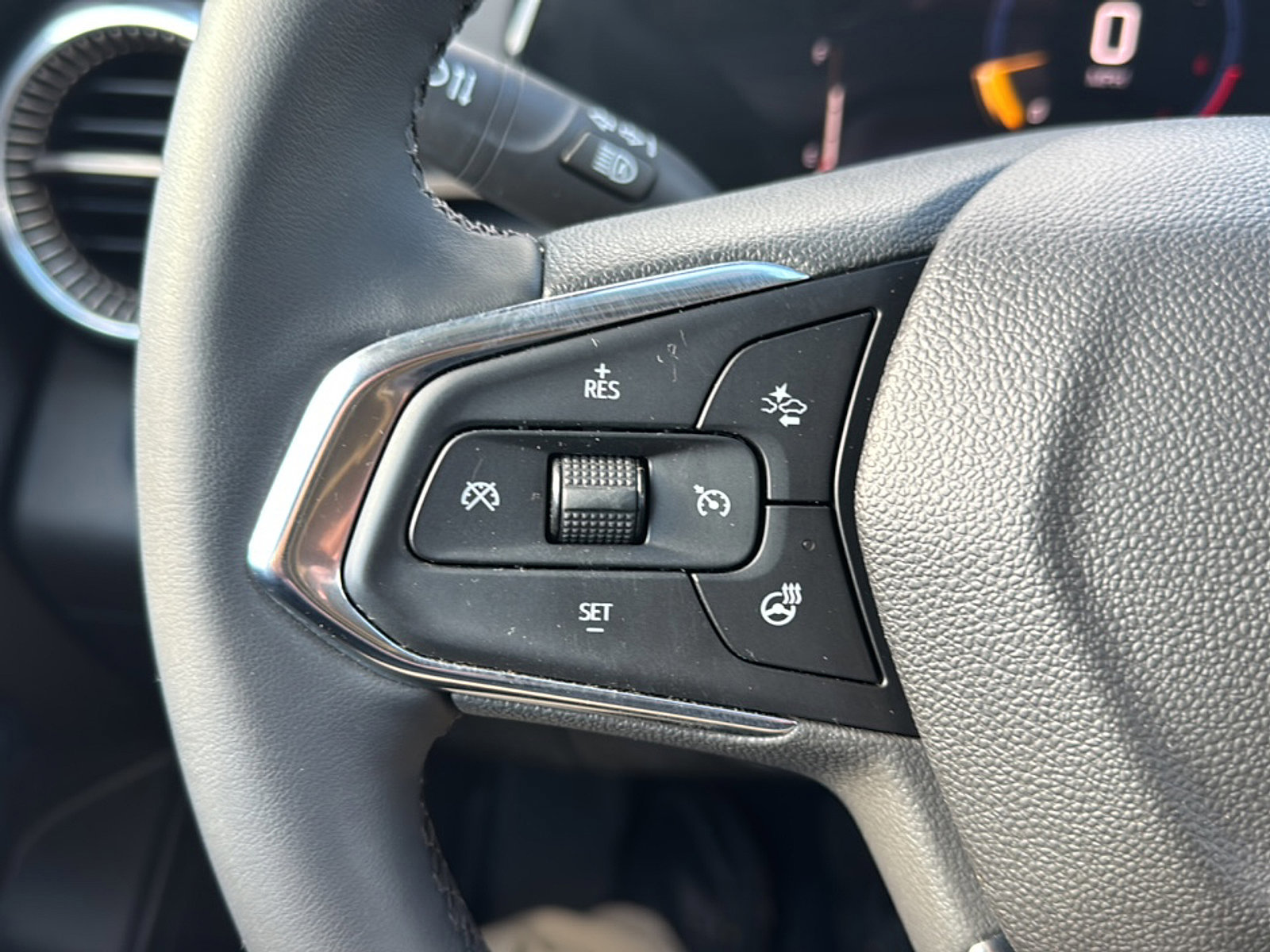 Used 2024 Chevrolet Trax ACTIV w/ Driver Confidence Package image 31