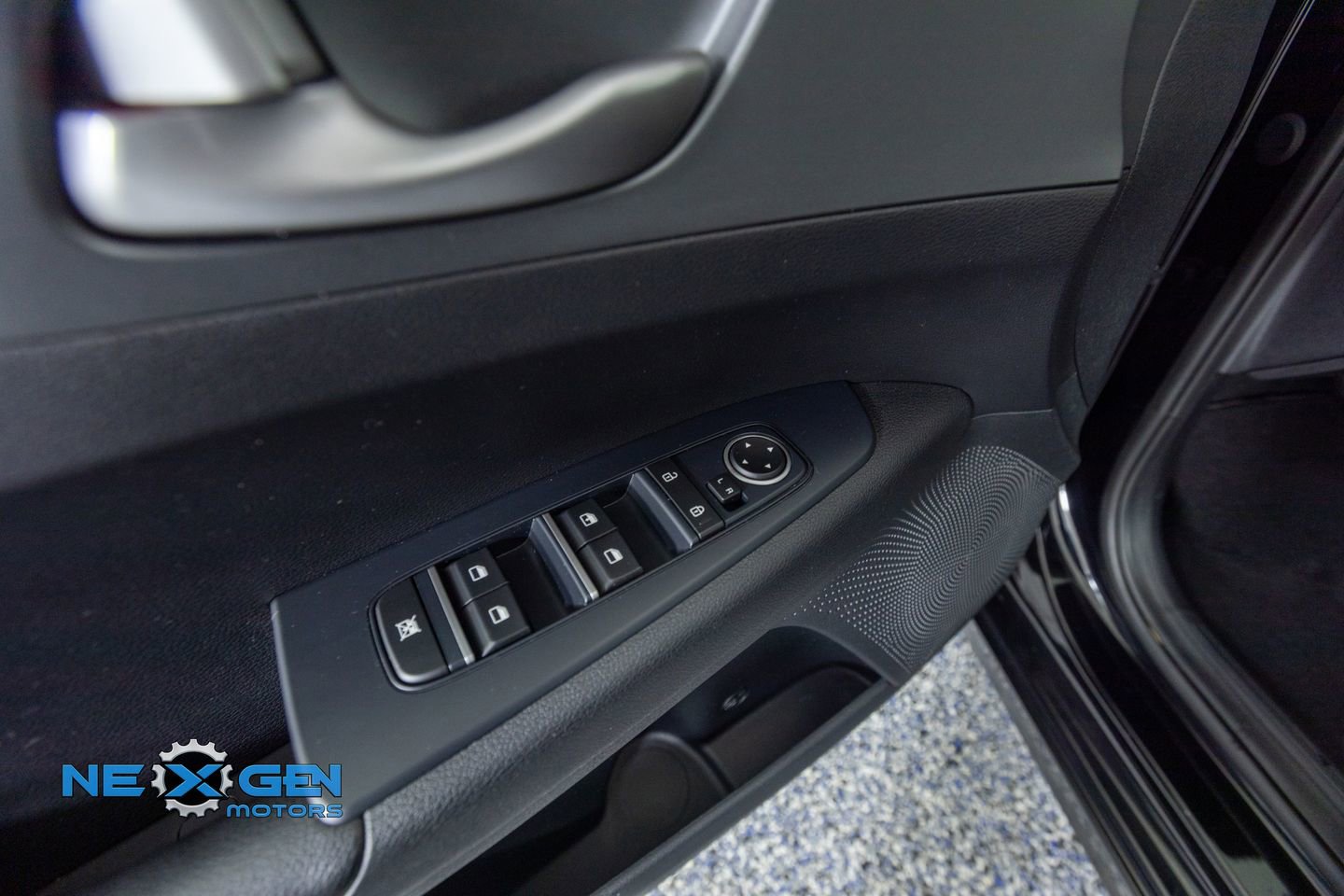 Used 2020 Kia Forte LXS FWD image 12
