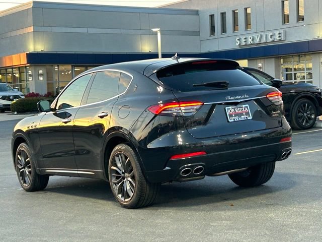 Used 2024 Maserati Levante GT Ultima AWD/4WD image 5