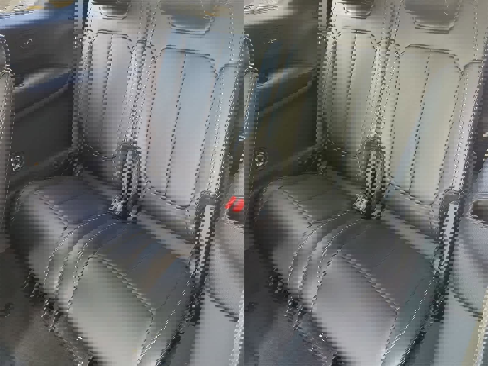 Certified 2022 Jeep Grand Cherokee L Limited w/ Black Appearance Package image 28