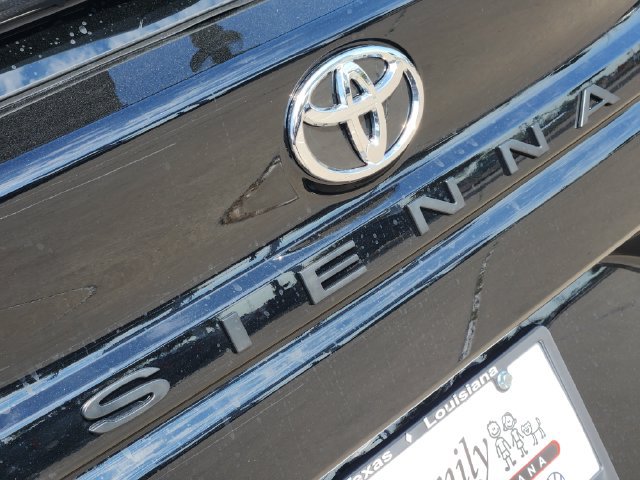 New 2026 Toyota Sienna LE FWD image 9