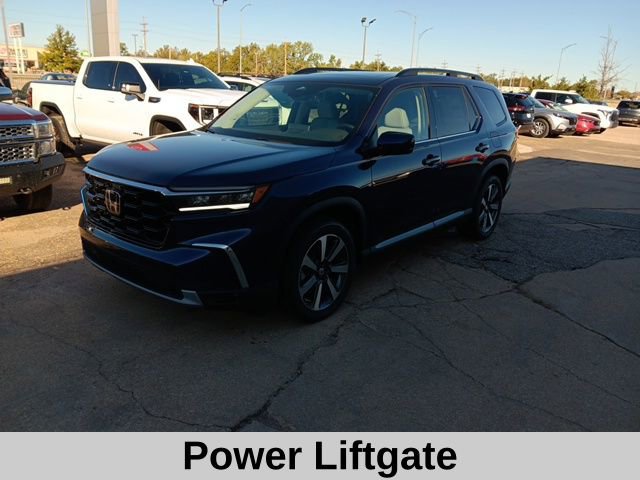 New 2025 Honda Pilot Touring image 9