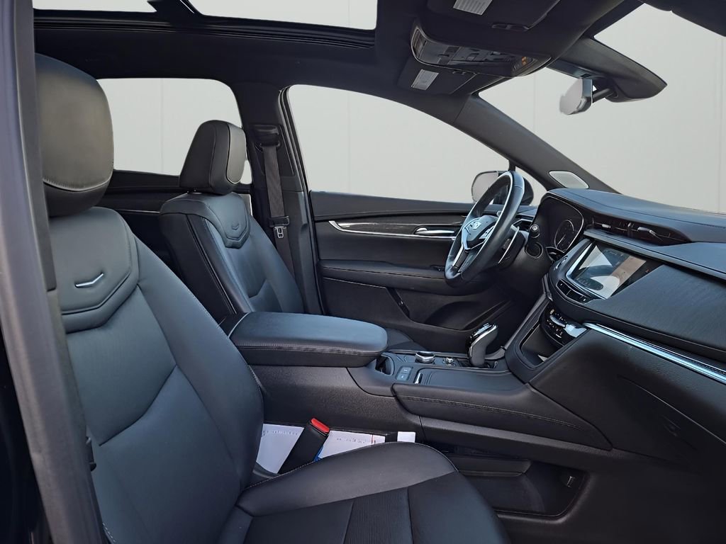 Used 2023 Cadillac XT5 Sportv w/ LPO, Floor Liner Package image 19