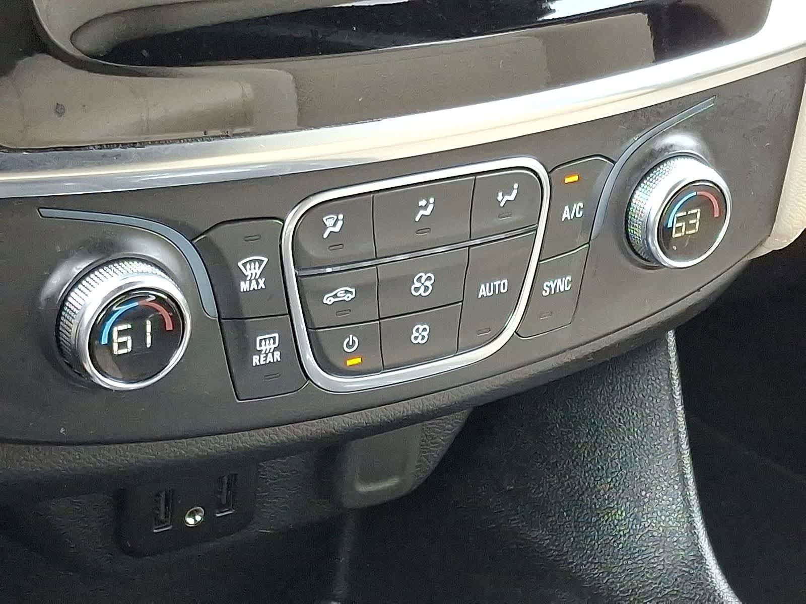 Used 2023 Chevrolet Traverse LS FWD image 23