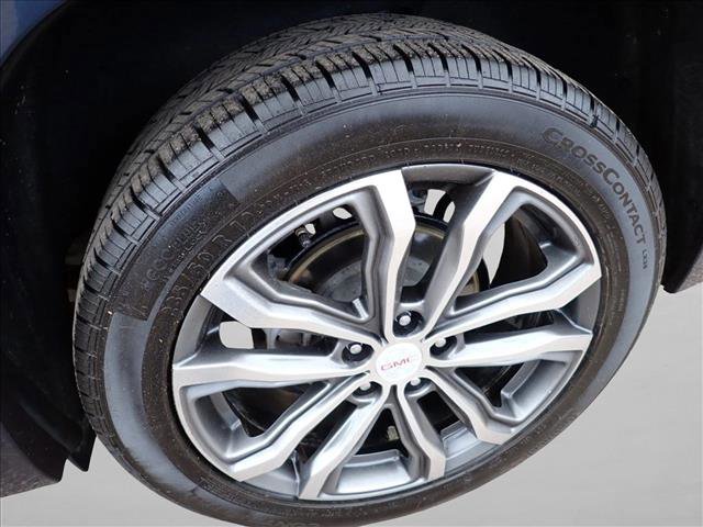 Used 2019 GMC Terrain Denali w/ Advanced Safety Package FWD image 6