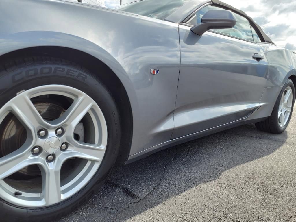 Used 2021 Chevrolet Camaro LT RWD image 13