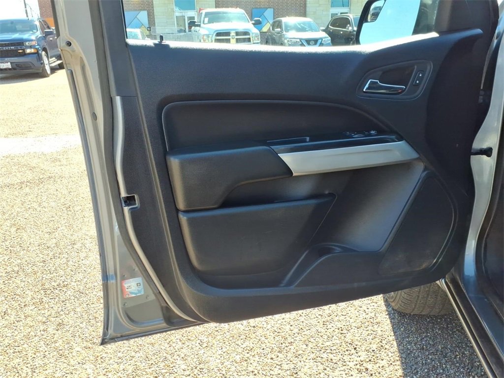 Used 2022 Chevrolet Colorado LT w/ Fleet Safety Package image 16
