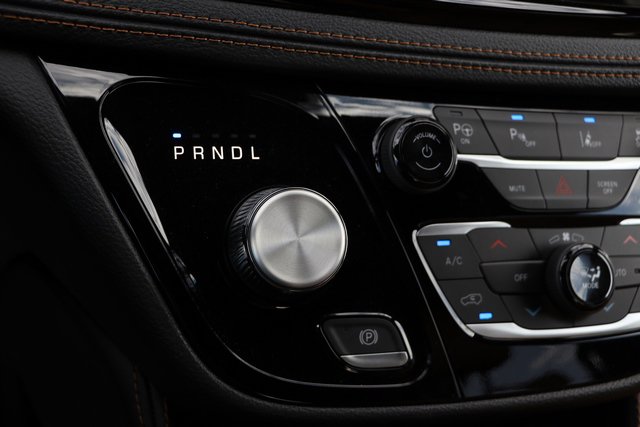 New 2023 Chrysler Pacifica Pinnacle FWD image 30