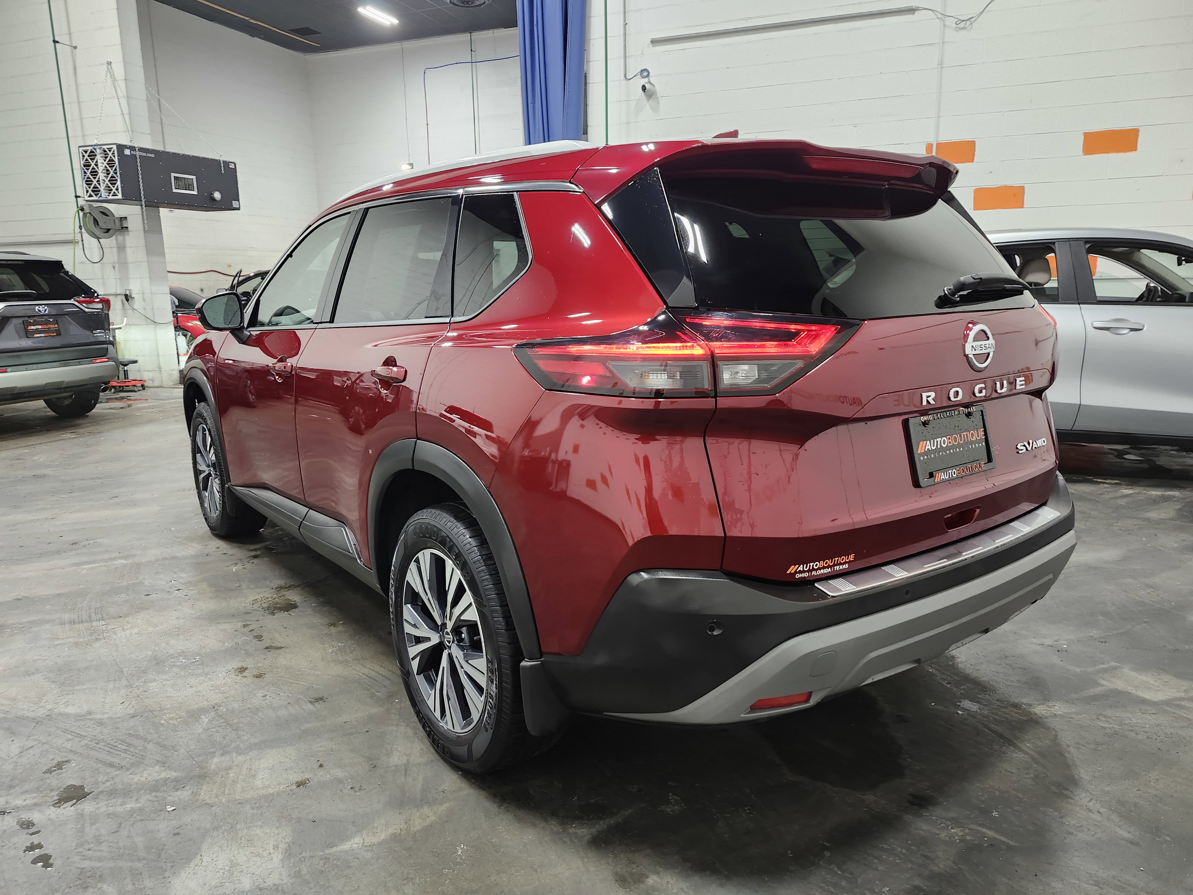 Used 2021 Nissan Rogue SV w/ Premium Package image 16
