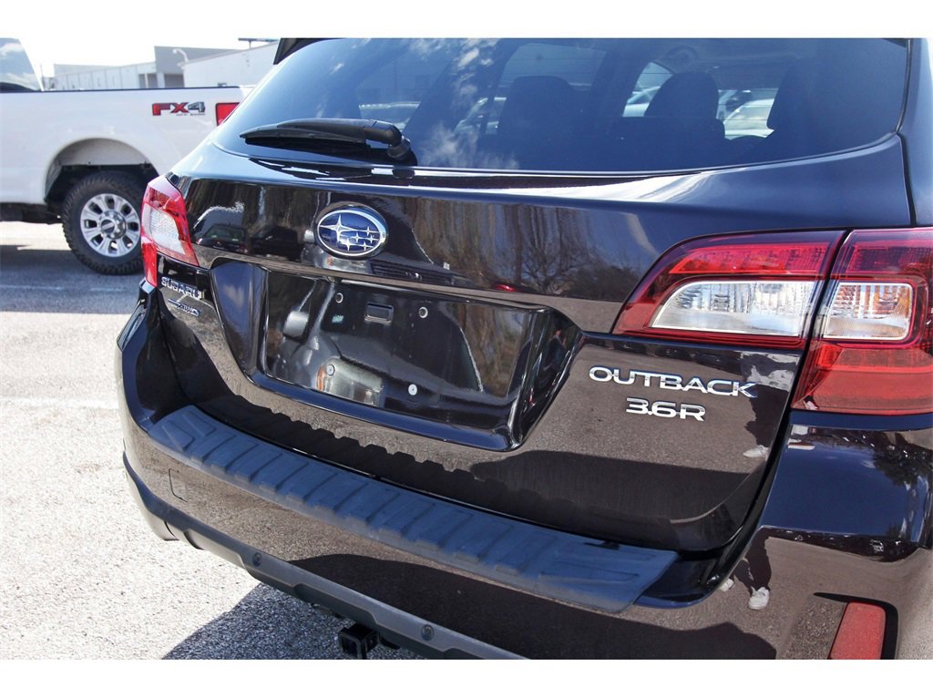 Used 2017 Subaru Outback 3.6R Touring w/ Popular Package #5A image 5