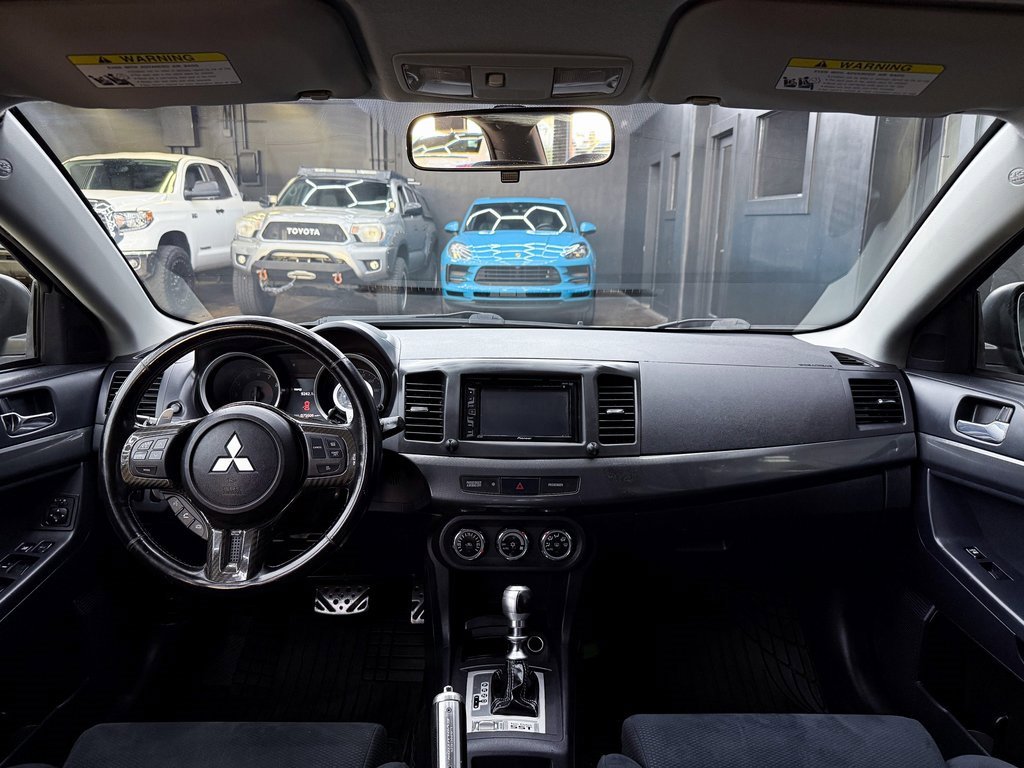 Used 2010 Mitsubishi Lancer Evolution SE image 19