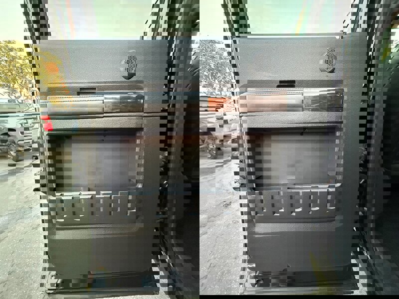 Used 2015 Ford F250 Platinum w/ FX4 Off-Road Package AWD/4WD image 51