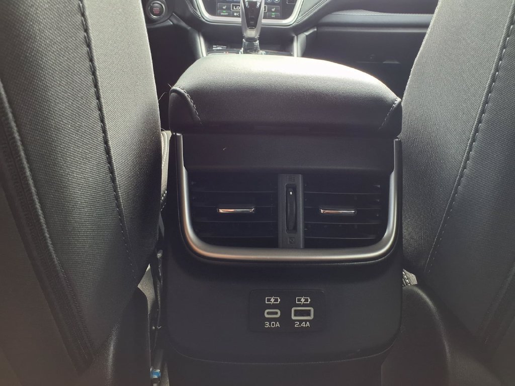 Used 2025 Subaru Outback Premium AWD/4WD image 24