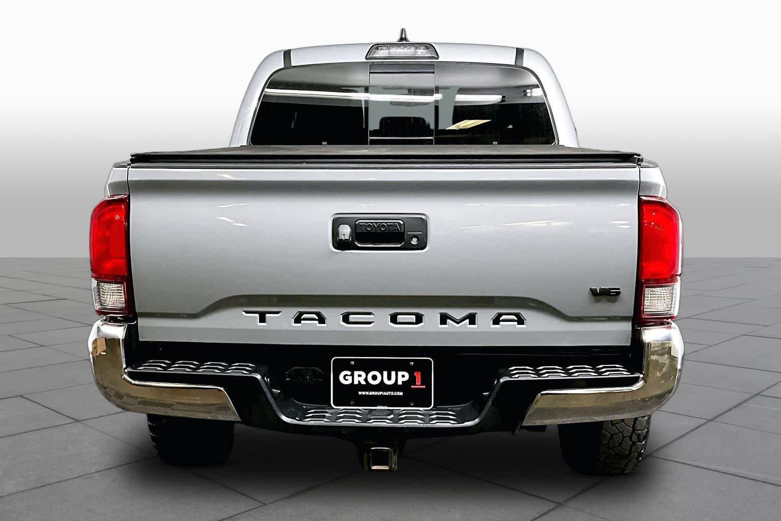 Used 2019 Toyota Tacoma TRD Off-Road AWD/4WD image 5