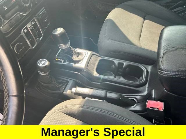 Used 2021 Jeep Wrangler Unlimited Sahara AWD/4WD image 25