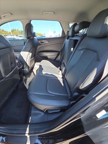 Used 2025 Kia Sportage EX image 10