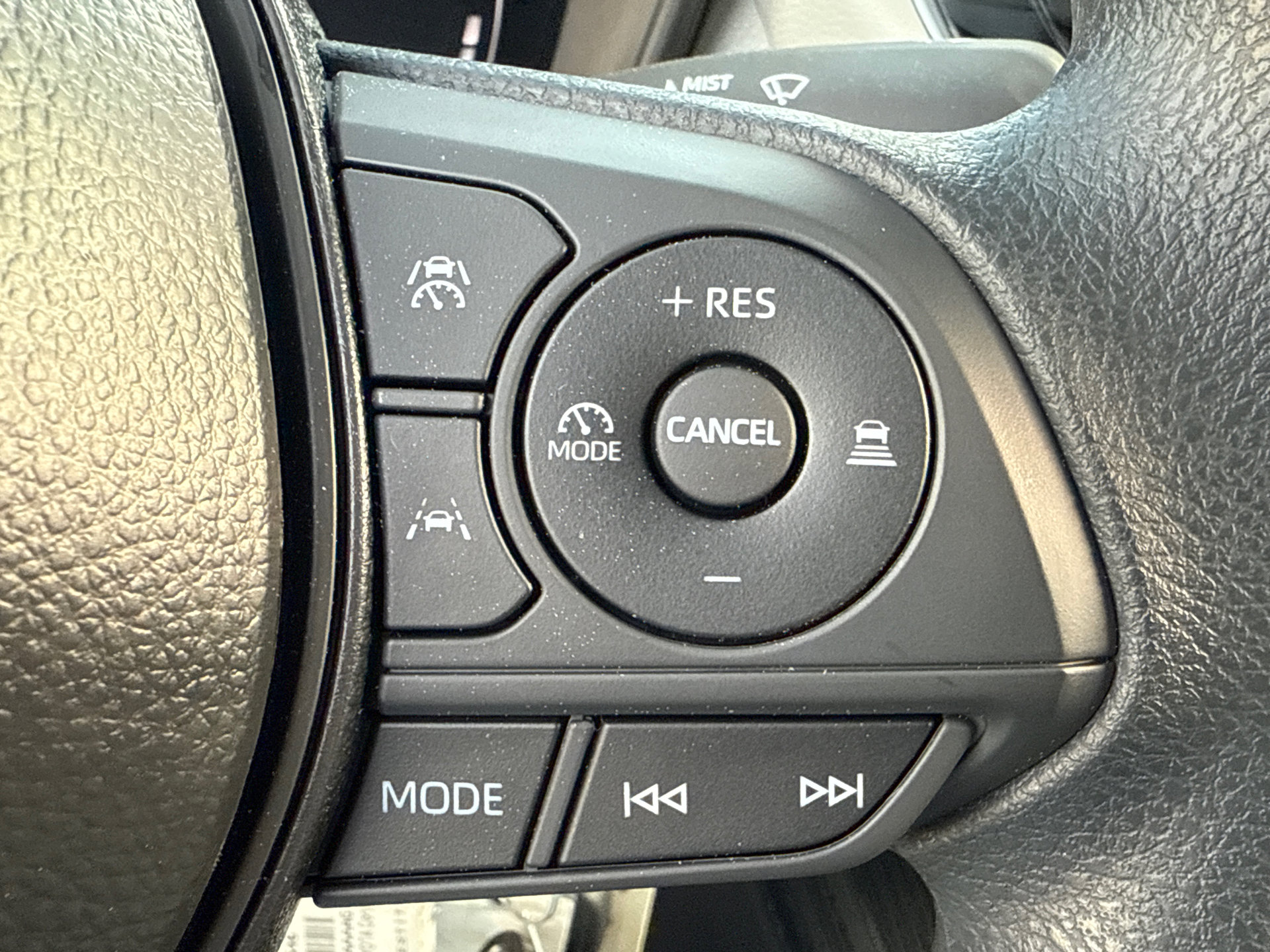 Certified 2026 Toyota Corolla Cross L FWD image 28