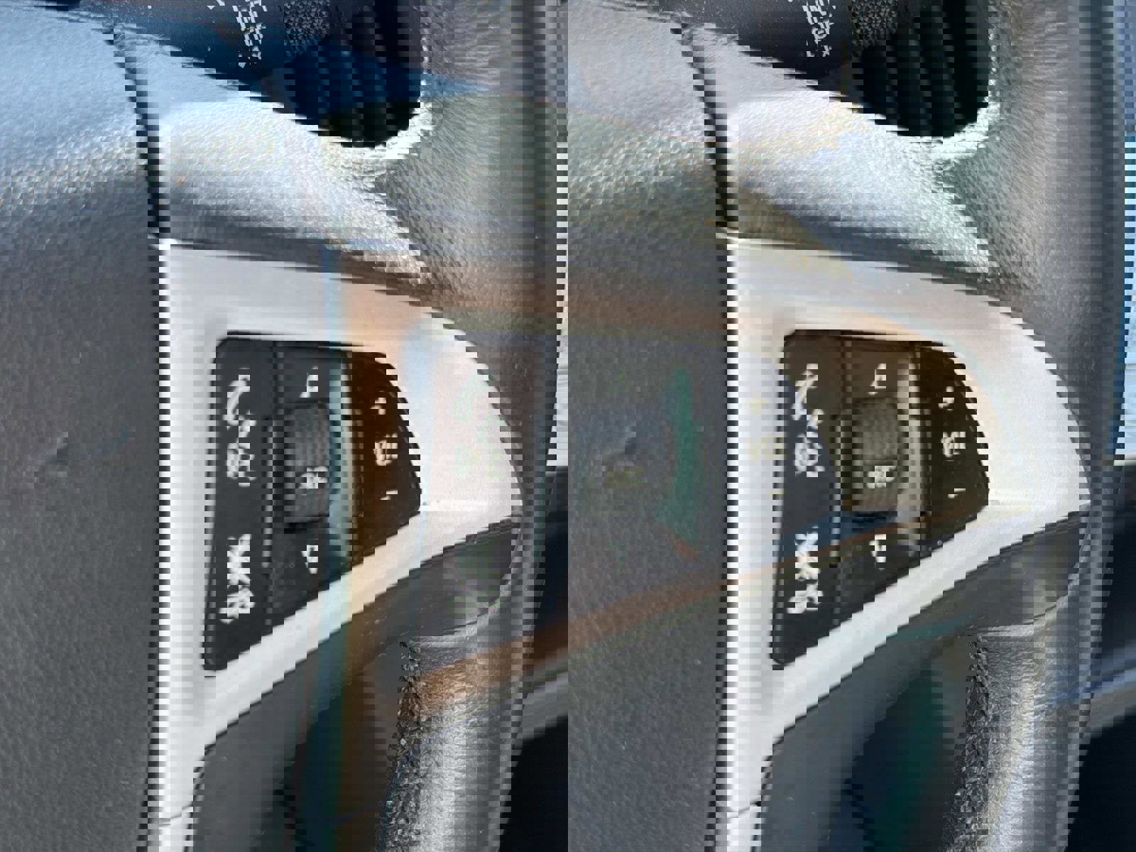 Used 2016 Chevrolet Equinox LTZ image 6