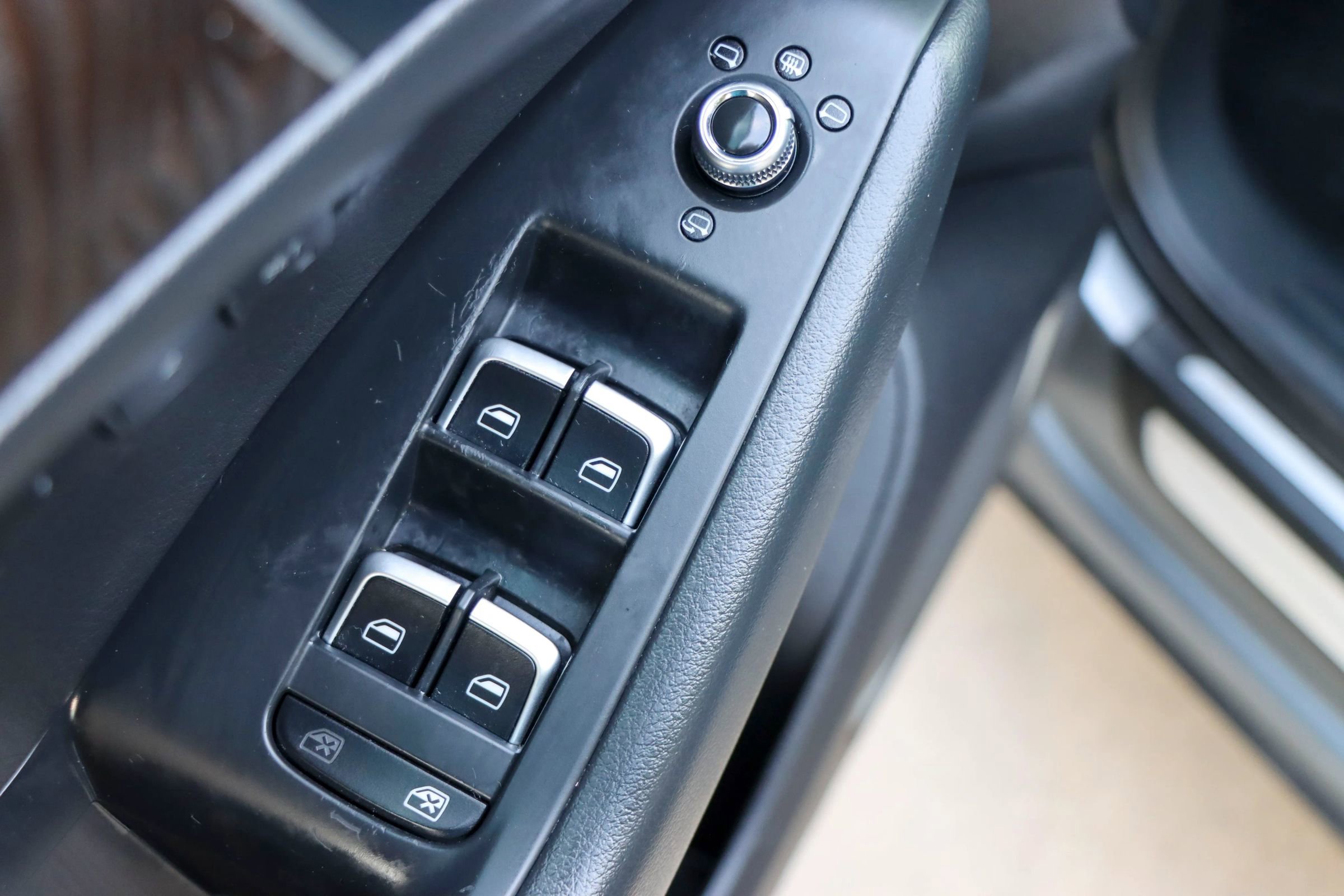 Used 2016 Audi Q5 2.0T Premium Plus w/ Technology Package AWD/4WD image 14