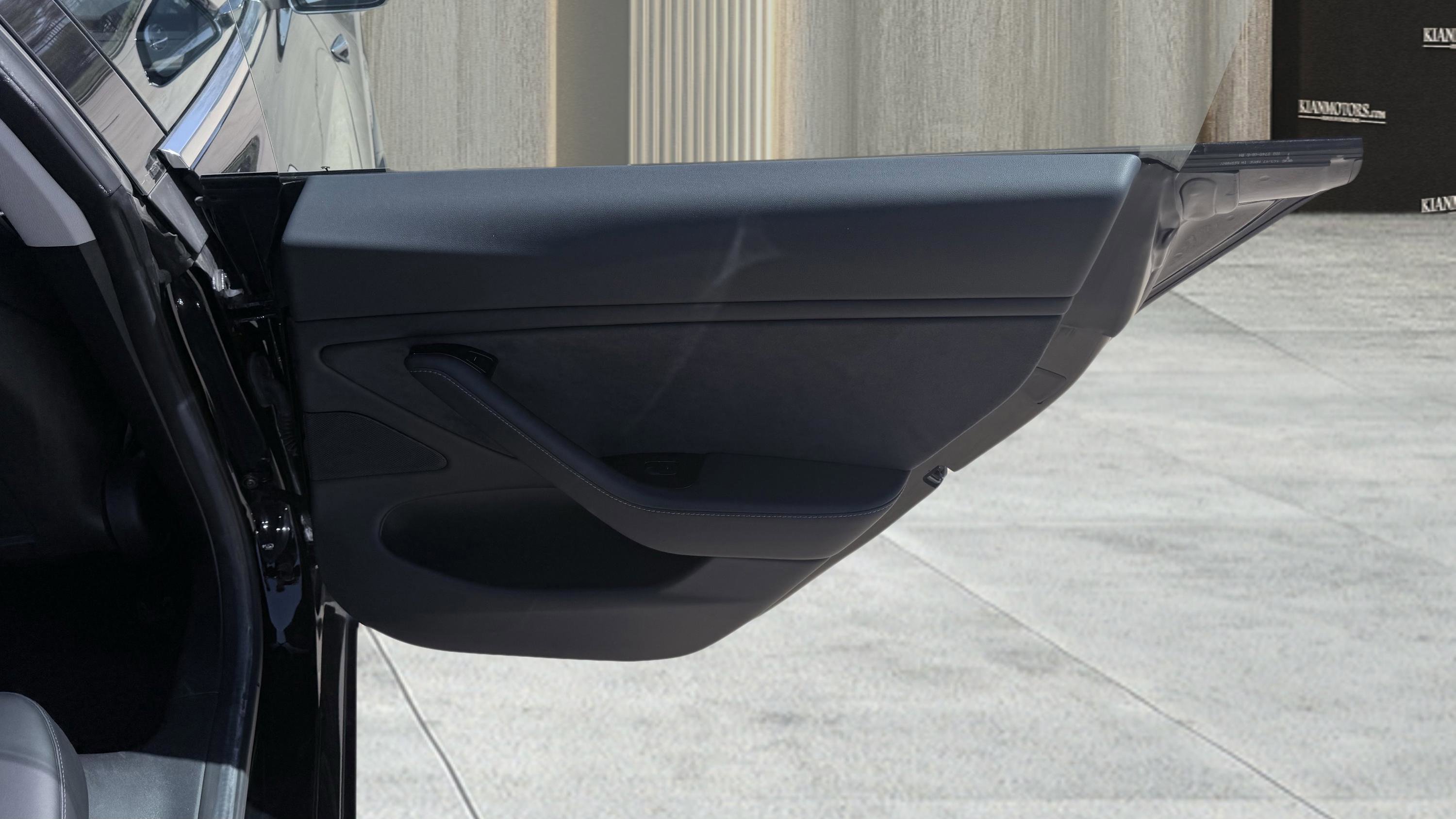 Used 2018 Tesla Model 3 Long Range image 39