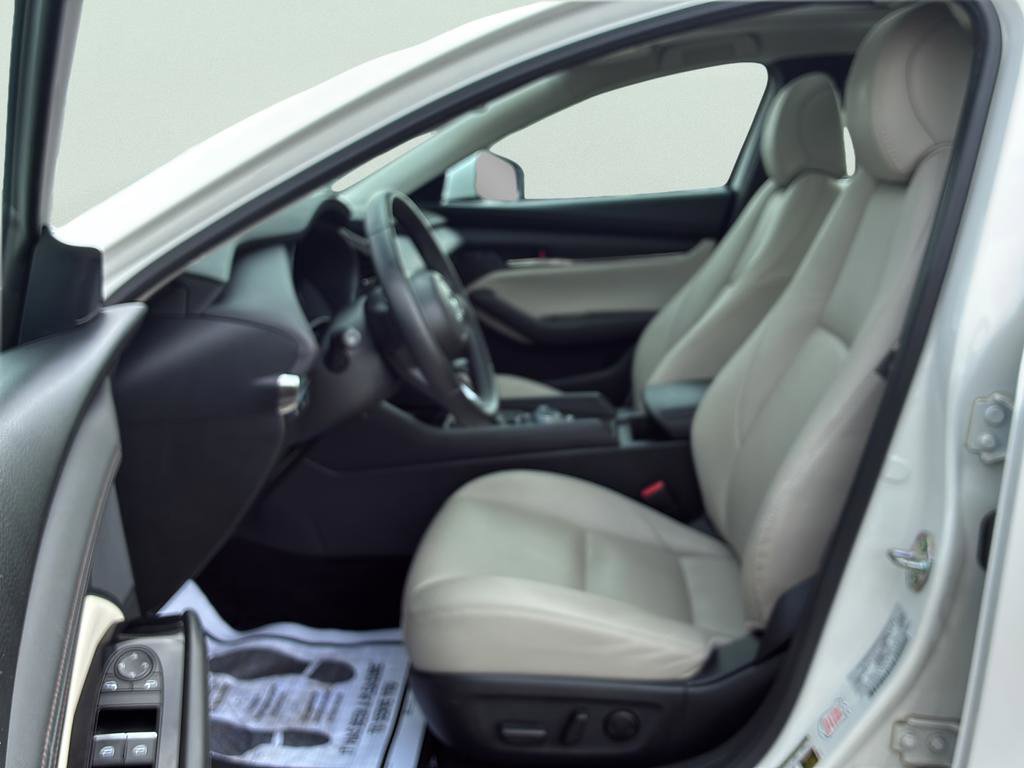 Used 2025 MAZDA MAZDA3 s image 19