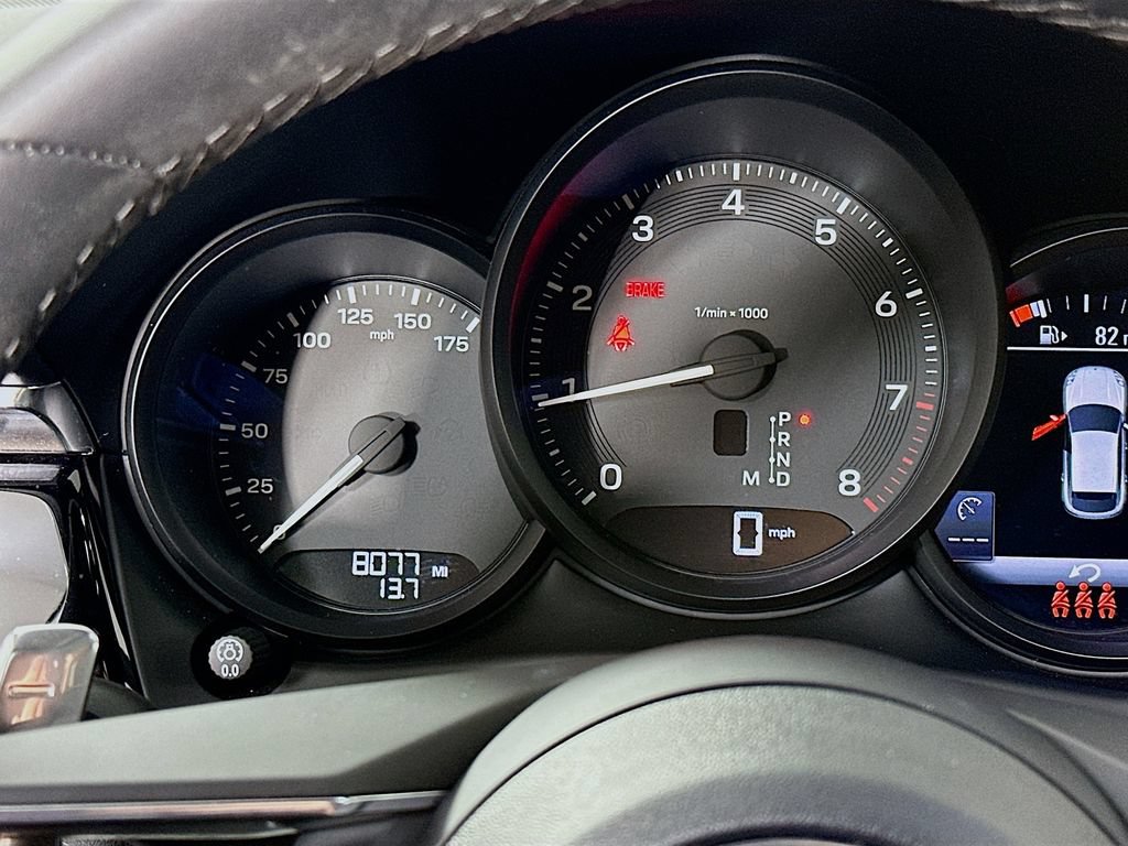 New 2025 Porsche Macan AWD/4WD image 13