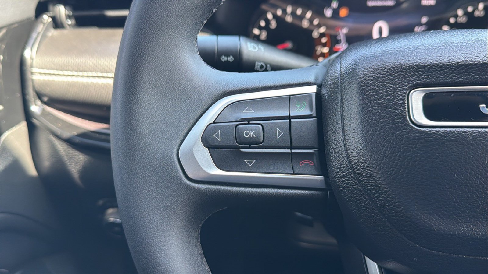 Used 2022 Jeep Compass Latitude FWD image 19